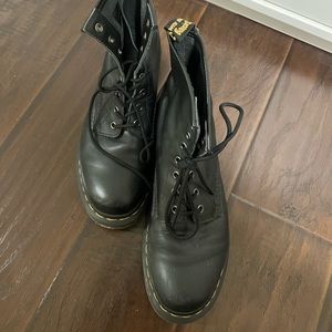 Dr. Marten’s Women’s Size 11